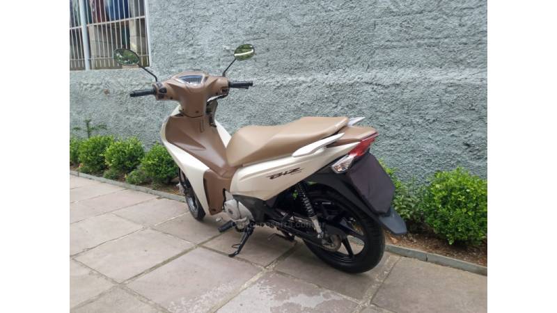 HONDA - BIZ 125 - 2018/2018 - Branca - R$ 13.990,00