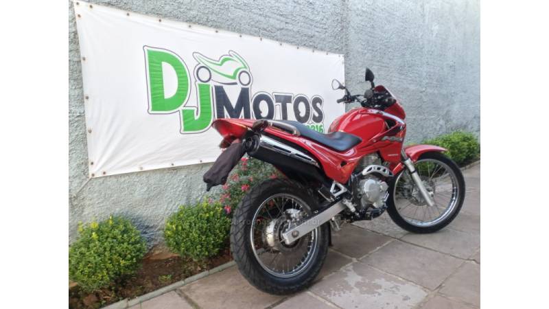 HONDA - NX4 FALCON - 2002/2002 - Vermelha - R$ 15.500,00
