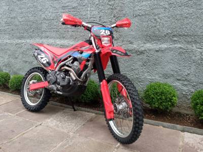 HONDA - CRF 250F - 2023/2023 - Vermelha - R$ 23.600,00