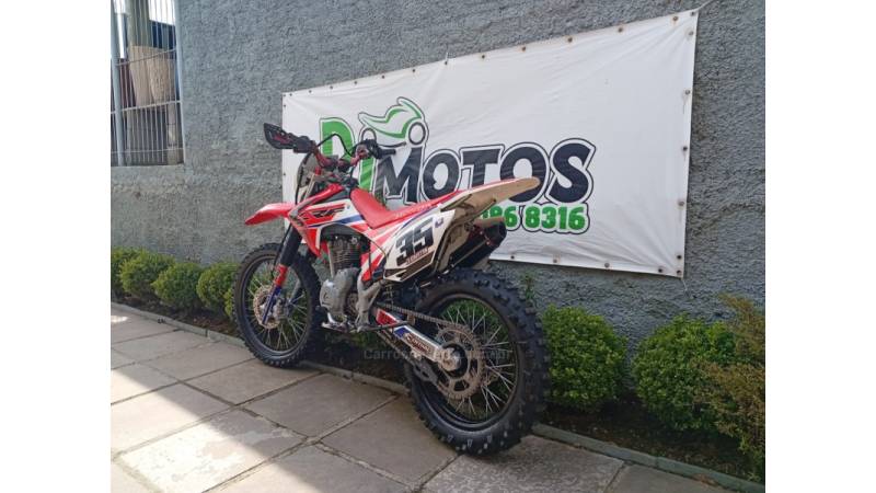 HONDA - CRF 230F - 2010/2010 - Vermelha - R$ 12.990,00