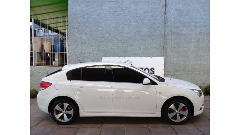 CHEVROLET - CRUZE - 2013/2013 - Branca - R$ 63.990,00