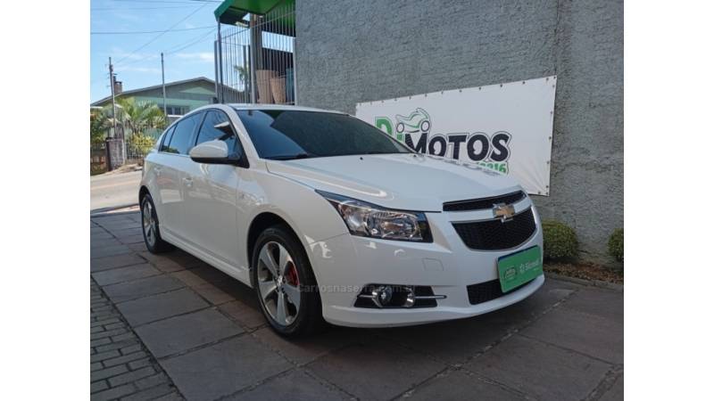 CHEVROLET - CRUZE - 2013/2013 - Branca - R$ 63.990,00