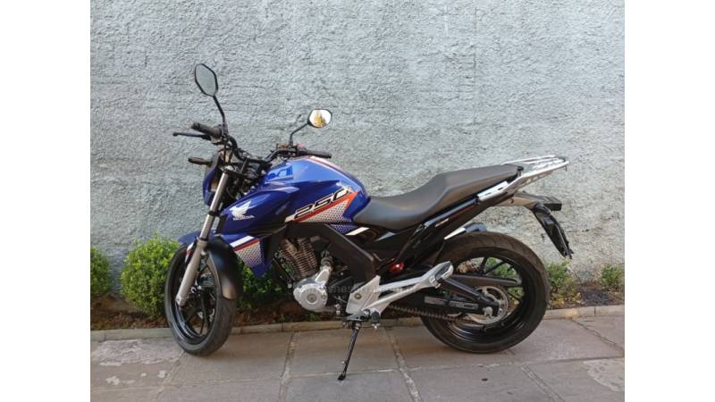 HONDA - CB 250F TWISTER - 2021/2022 - Azul - R$ 21.990,00