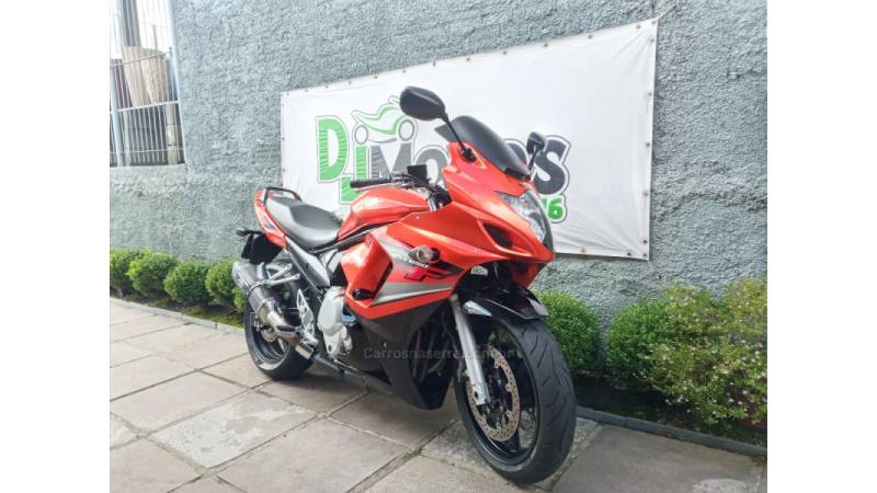 SUZUKI - GSX - 2011/2011 - Laranja - R$ 31.900,00