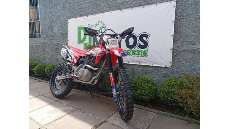 HONDA - CRF 230F - 2010/2010 - Vermelha - R$ 12.990,00